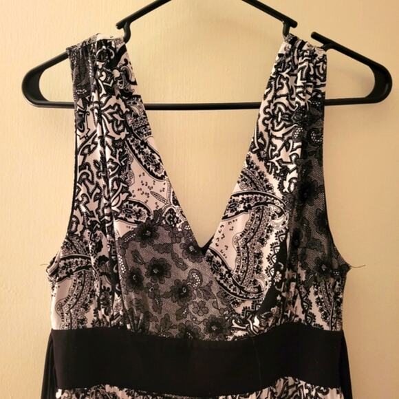 Black and White Dress - Picture 2 of 13